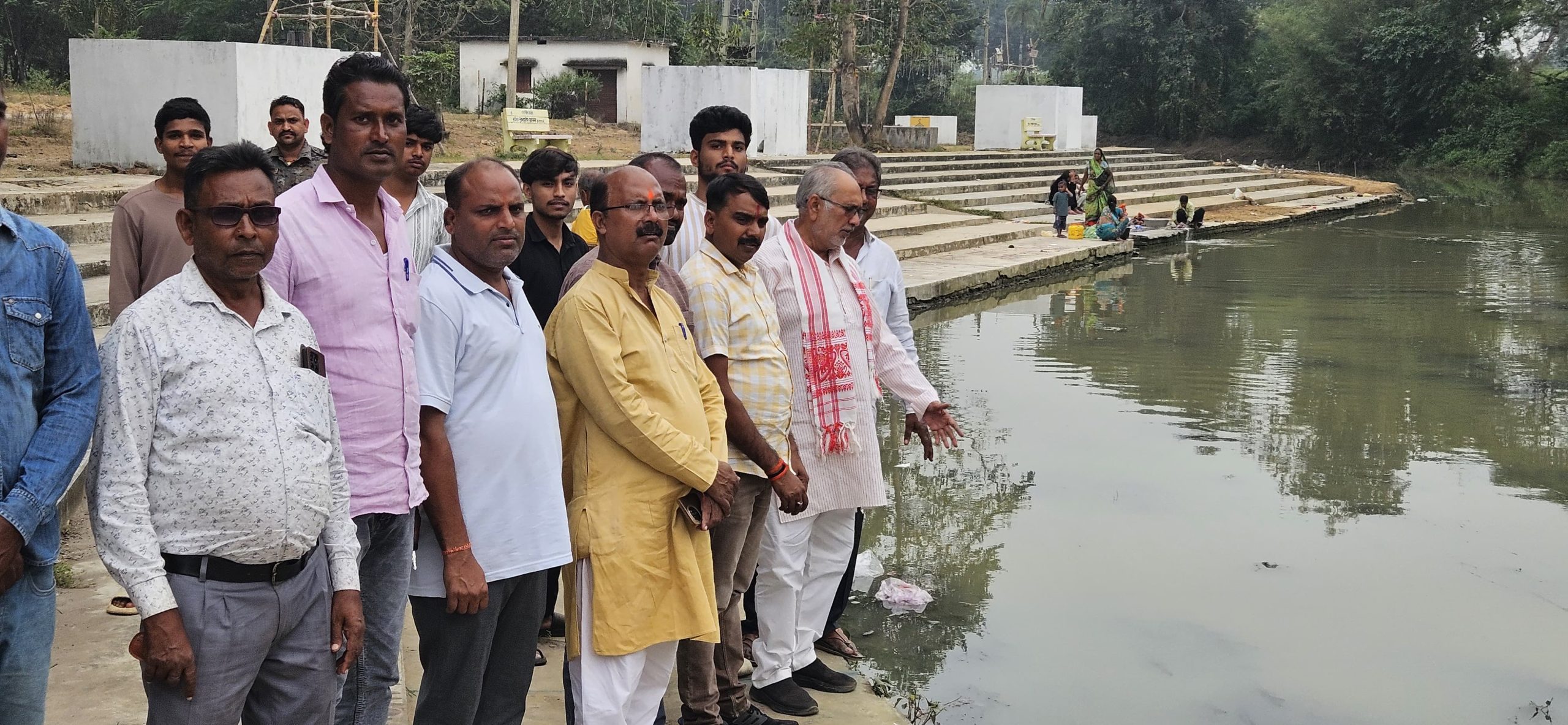 विधायक मनोज यादव ने किया छठ घाटों का निरीक्षण