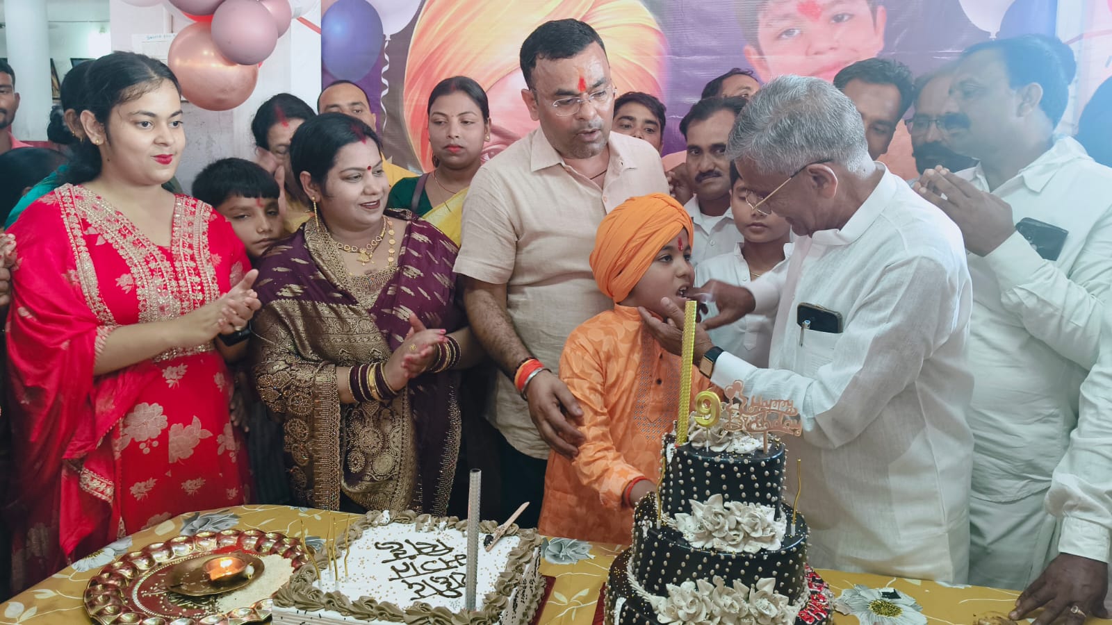 चौपारण में देशभक्ति के रंग में डूबा उत्सवशहीद भगत सिंह की जयंती और पूर्व विधायक उमाशंकर अकेला के पौत्र भगत सिंह का जन्मोत्सव