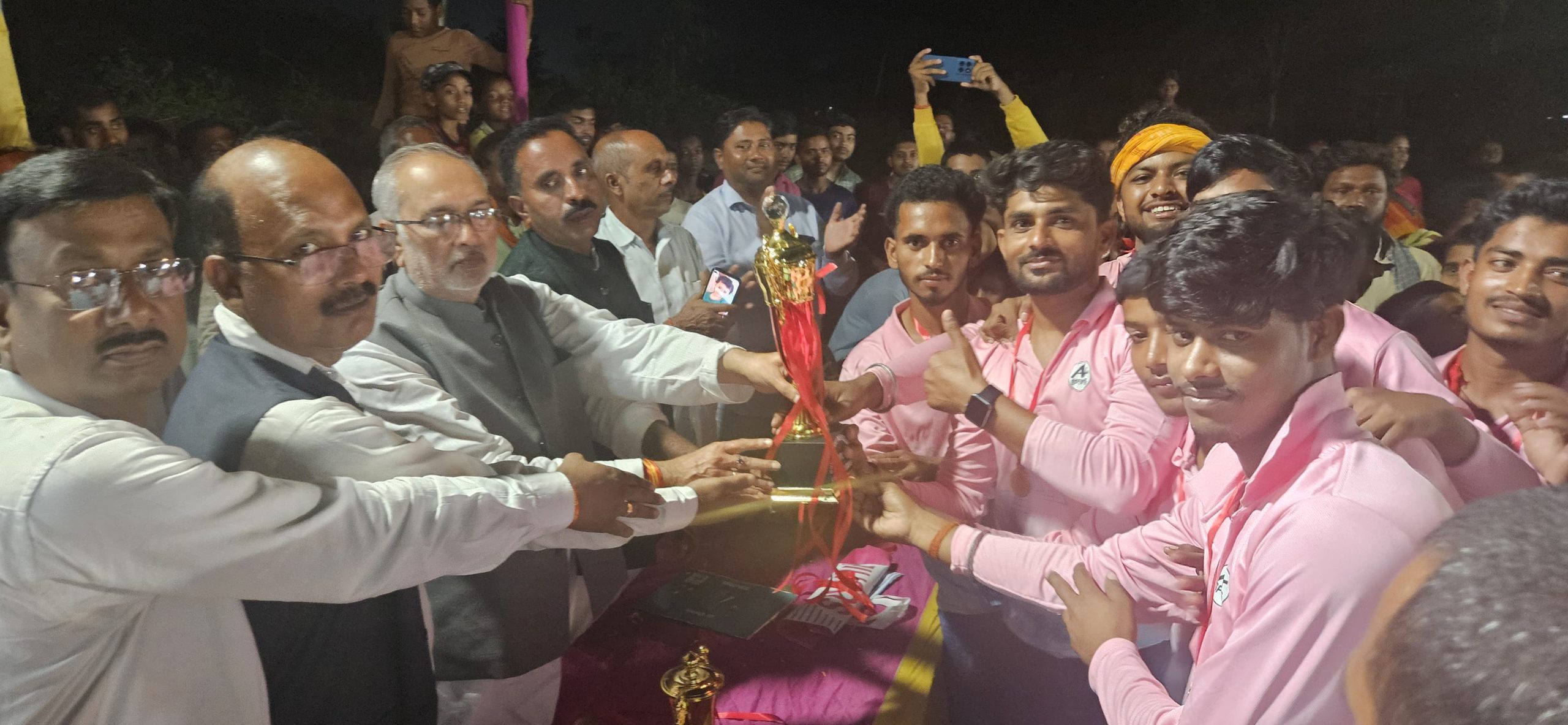 जीसीपीएल लीग 2025: लराही ने मारी बाजी, 22 रनों से जीता खिताब,विधायक मनोज यादव बोले-खेल से बढ़ती है एकता और अनुशासन