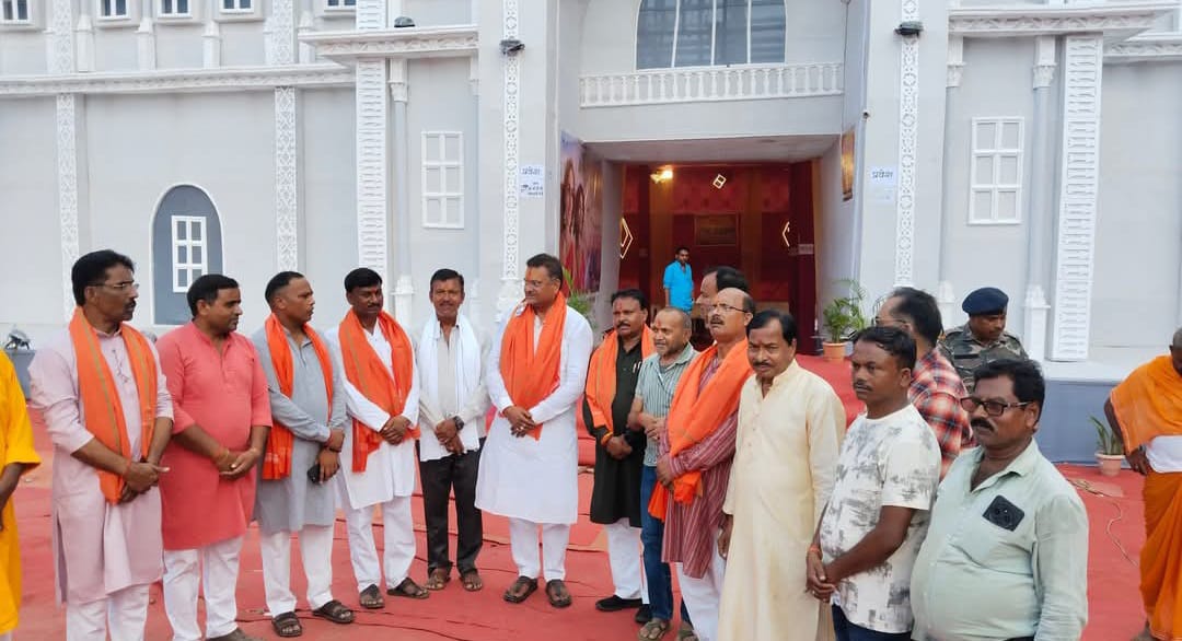 सांसद मनीष जायसवाल बरही प्रखंड के पूजा स्थलों का किया भ्रमणक्षेत्रवासियों के लिए सुख-समृद्धि और शांति की कामना