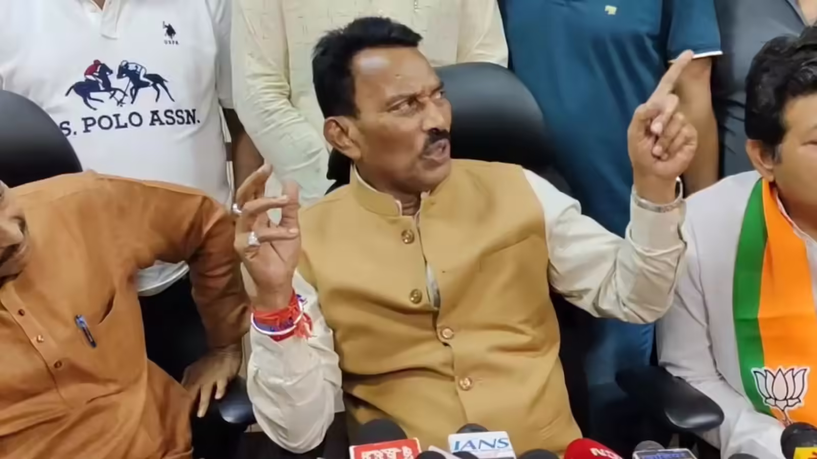 Gwalior Politics News : ग्वालियर में मंत्री और पत्रकारों के बीच तीखी बहस , सवाल पूछने पर भड़के प्रभारी मंत्री तुलसी सिलावट